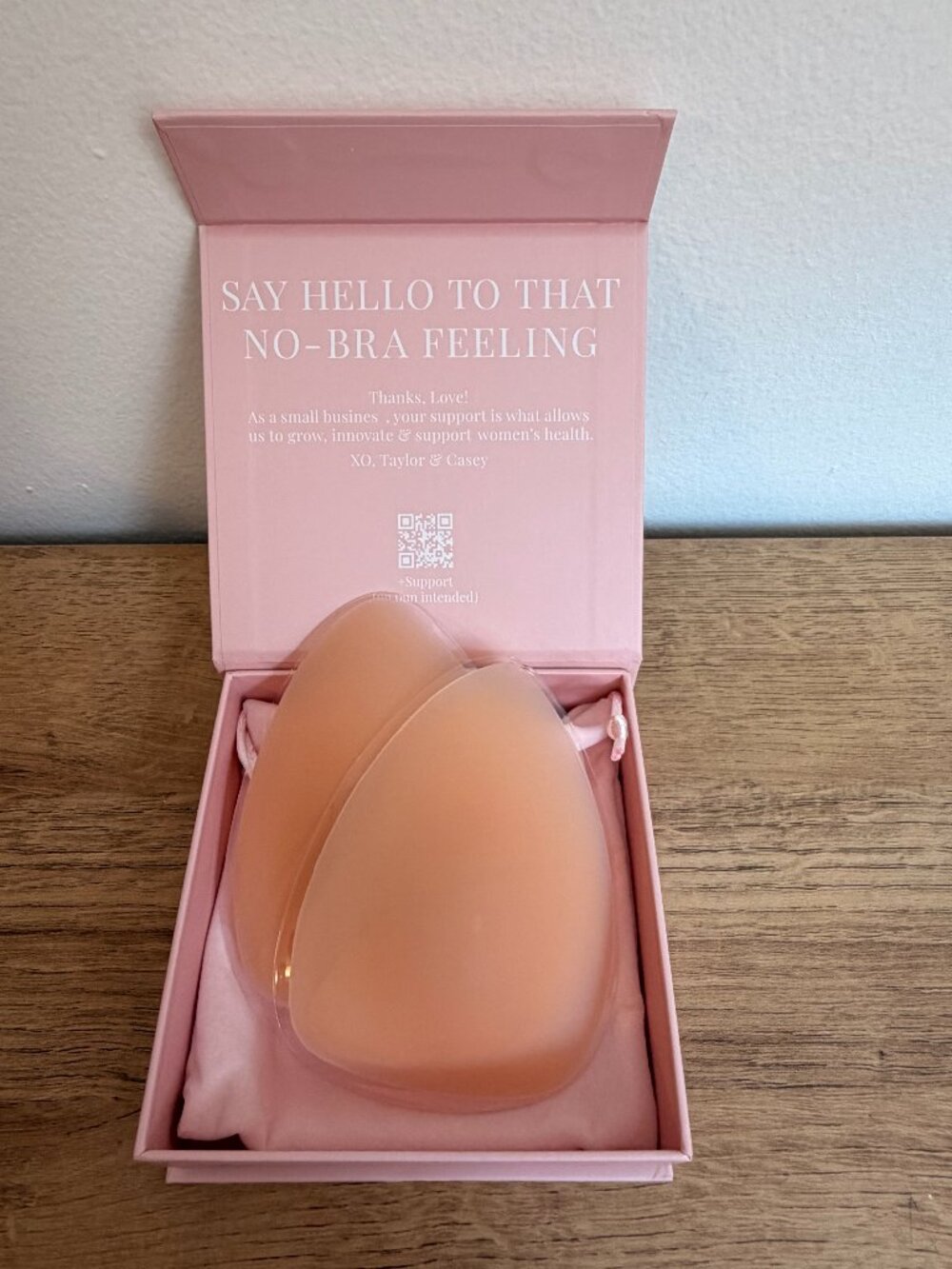 NIB Cakes Body Grippy Triangle Nipple Covers